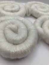 Load image into Gallery viewer, Snowflake - Art Rolags