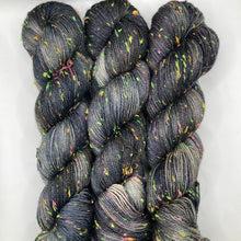 Load image into Gallery viewer, Ravin’ Raven - Confetti Tweed