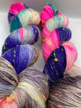 Load image into Gallery viewer, Mystic Lattè - Confetti Tweed