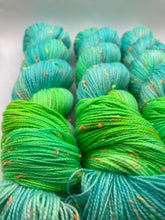 Load image into Gallery viewer, Fruity Blue Drink - Confetti Tweed