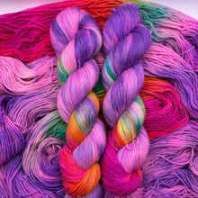 Load image into Gallery viewer, Twilight Neon - Glitzy Fingering
