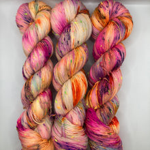 Load image into Gallery viewer, Tie Dye Diva - Confetti Tweed
