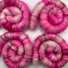 Load image into Gallery viewer, Bubblegum - Art Rolags
