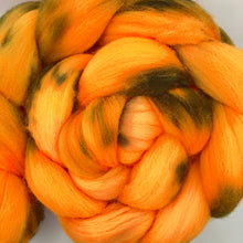 Load image into Gallery viewer, Jack O Lantern - Targhee
