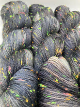Load image into Gallery viewer, Ravin’ Raven - Confetti Tweed

