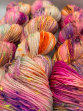 Load image into Gallery viewer, Tie Dye Diva - Confetti Tweed
