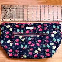 Load image into Gallery viewer, Mitten Print Project Bag
